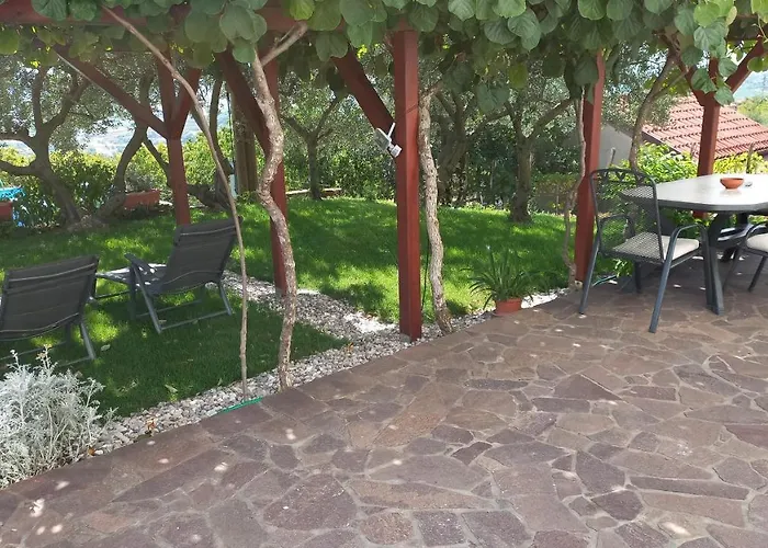 Apartment Apartma Nona Roza Zgornje Skofije